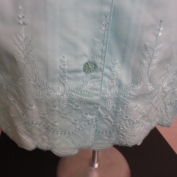 Tradition Country Collection (Sears): Light Green Blouse - Picture 2 of 7
